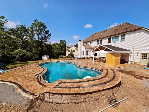 Pool Decks & Hardscape